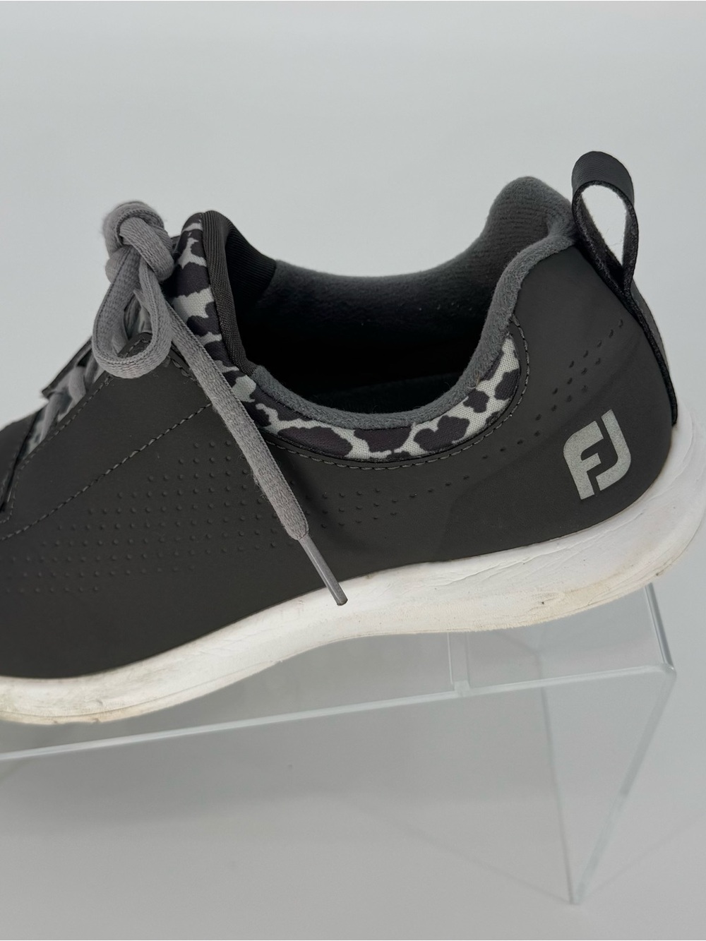 FootJoy Women's Gray and White Golf Sneakers with Leopard-Print Collar Size 8 - Picture 5 of 7